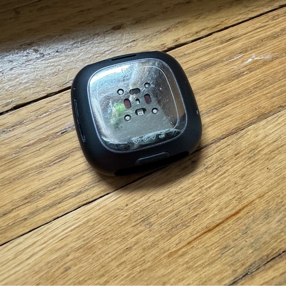 Fitbit Sense Package - Picture 5 of 6